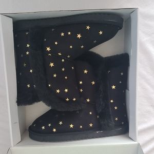 Girls size 2 winter boots NWB, faux fur lined, Olivia Miller girl brand